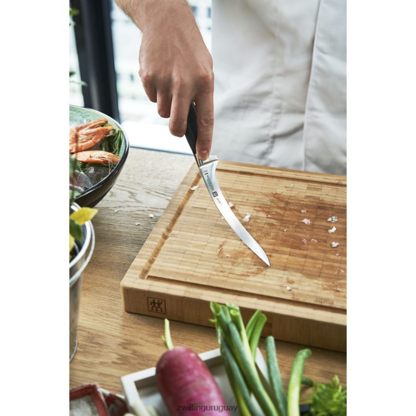cuchillo para filetear de cuatro estrellas de 7 pulgadas Zwilling cuchillería A688HF214