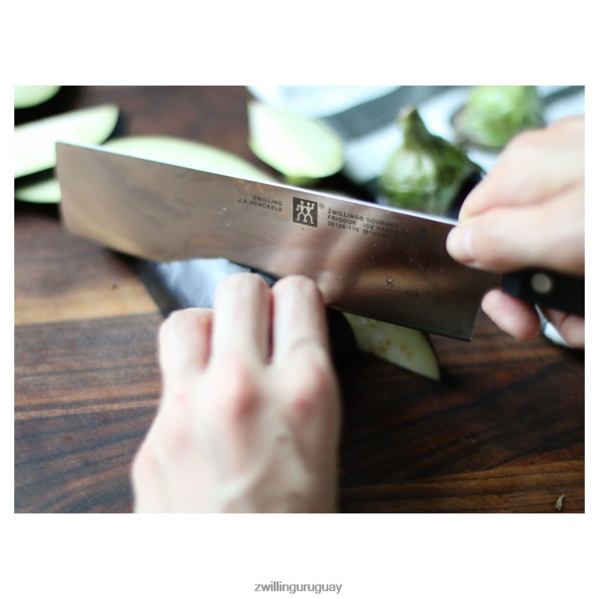 cuchillo nakiri gourmet de 6,5 pulgadas Zwilling cuchillería A688HF103